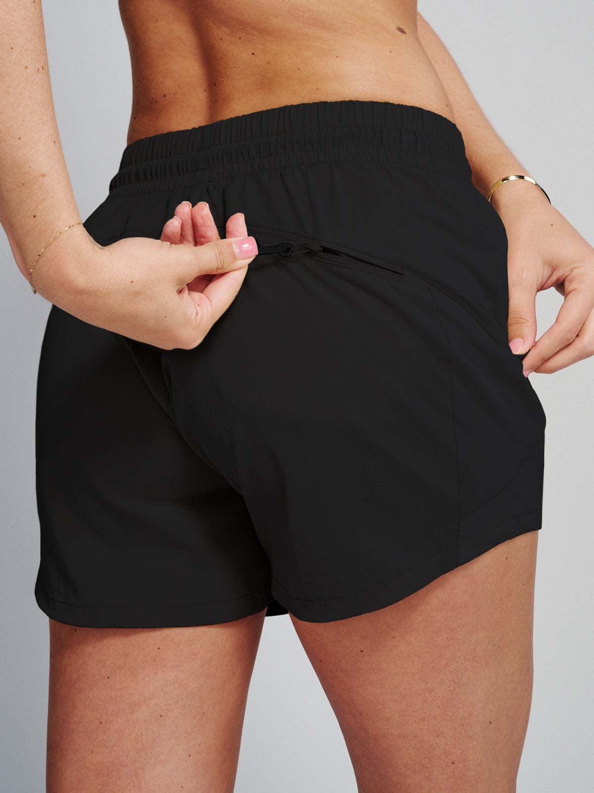 OdysseyRecShort_Black_TW910-001-04_d1230949-c0ee-48a5-a2b9-caecbdcf1526